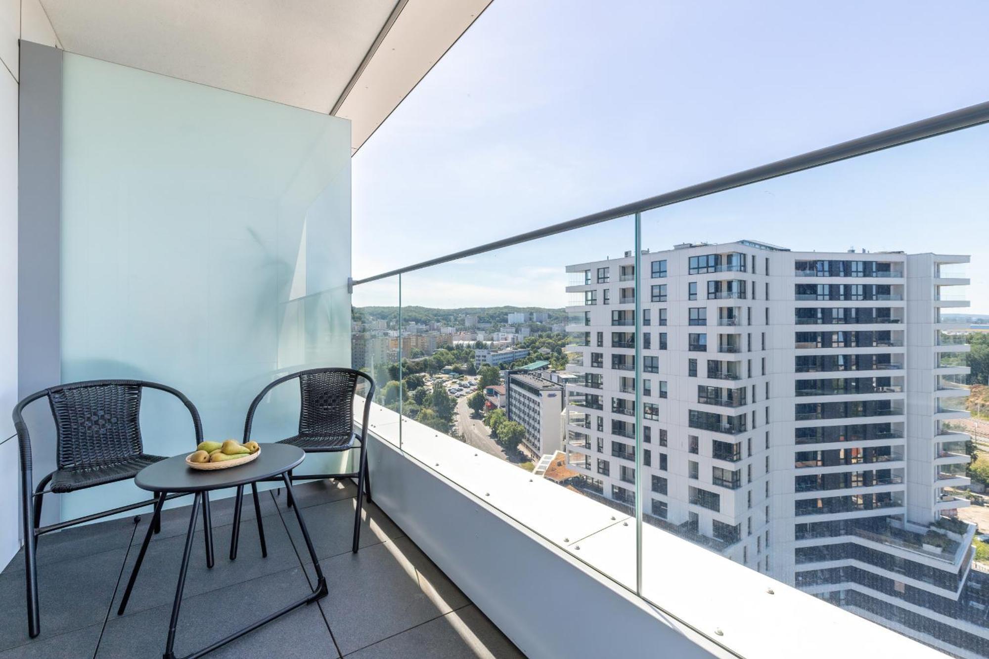 Apartament Na 15 Pietrze Z Widokiem Na Zatoke W Gdyni I Parkingiem By Noclegi Renters Gdynia Bagian luar foto